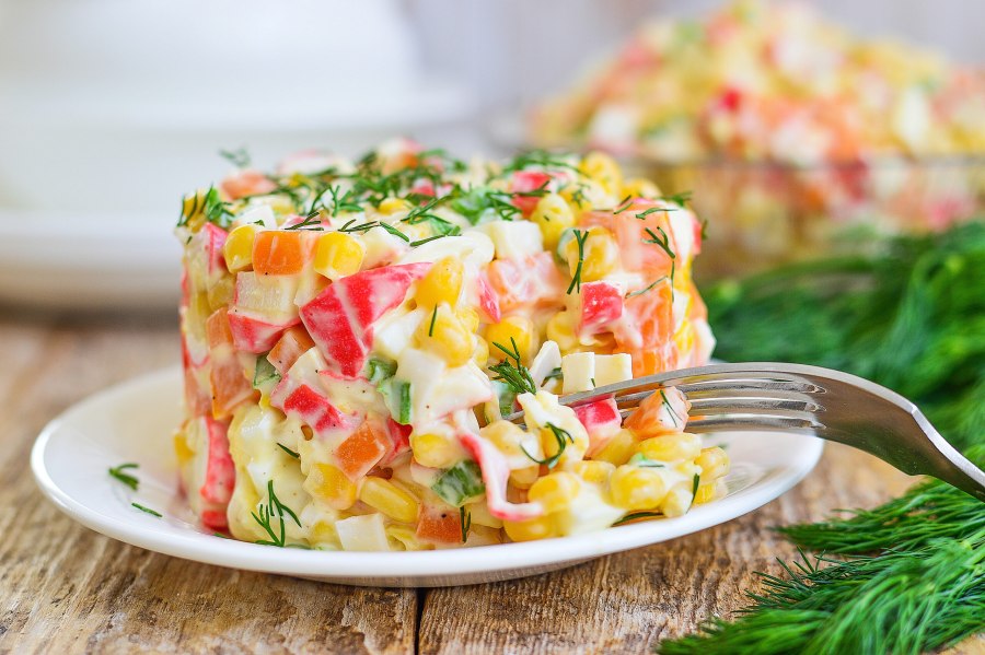 Кукуруза кальмар крабовые палочки