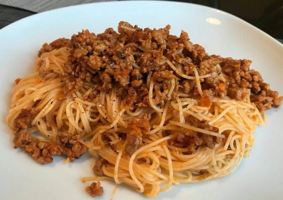 Макароны по-флотски с фаршем и овощами