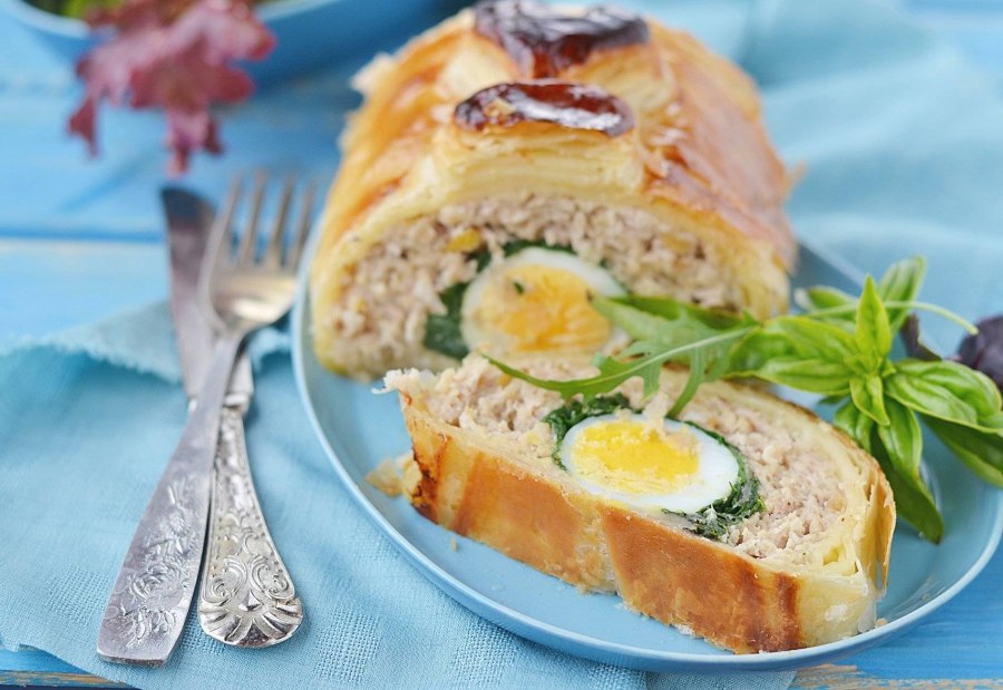 Мясной рулет из фарша