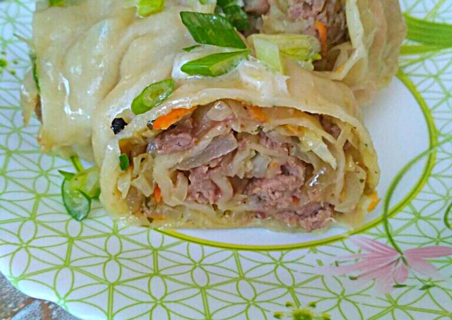 Рулет с фаршем и курицей и сыром